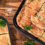 Σπανακοτυρόπιτα Ταψιού (Spinach & Cheese Pie Tray-Baked)